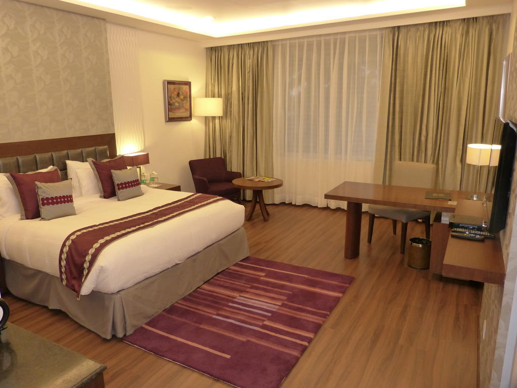 32Nd Milestone Hotel Gurgaon Room photo
