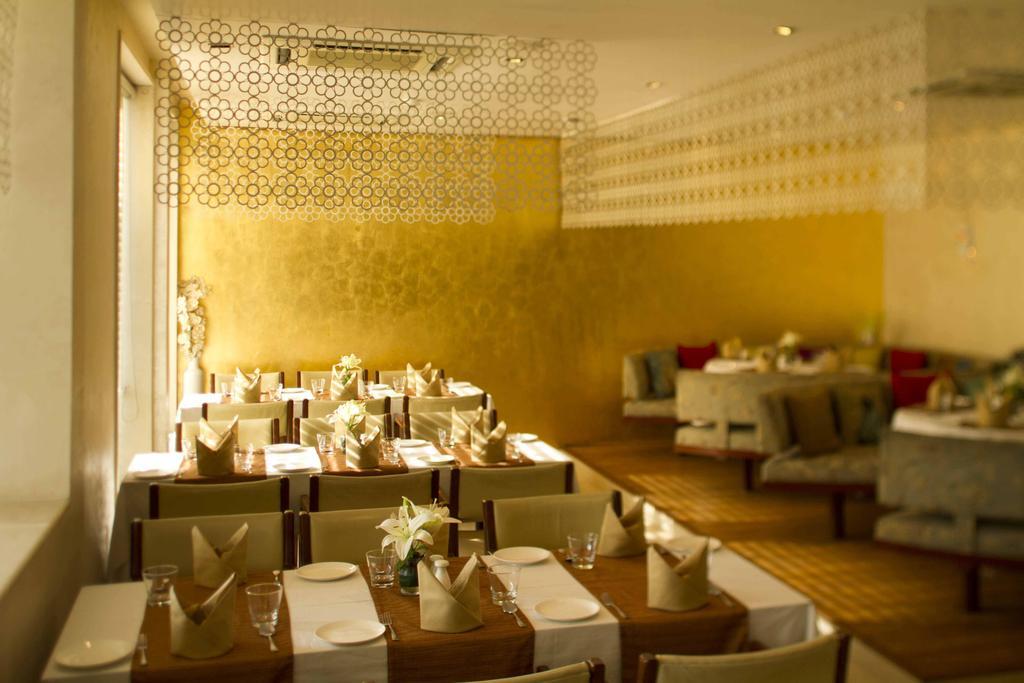 32Nd Milestone Hotel Gurgaon Exterior photo